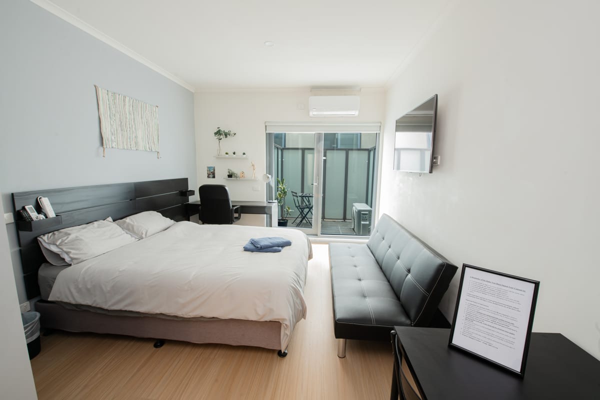 Melbourne Studio Apartments Hotel @ 138 Elgin Carlton — 1