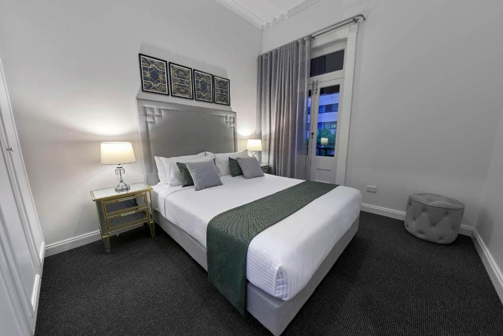 Adelaide Mansions Apartments — 1