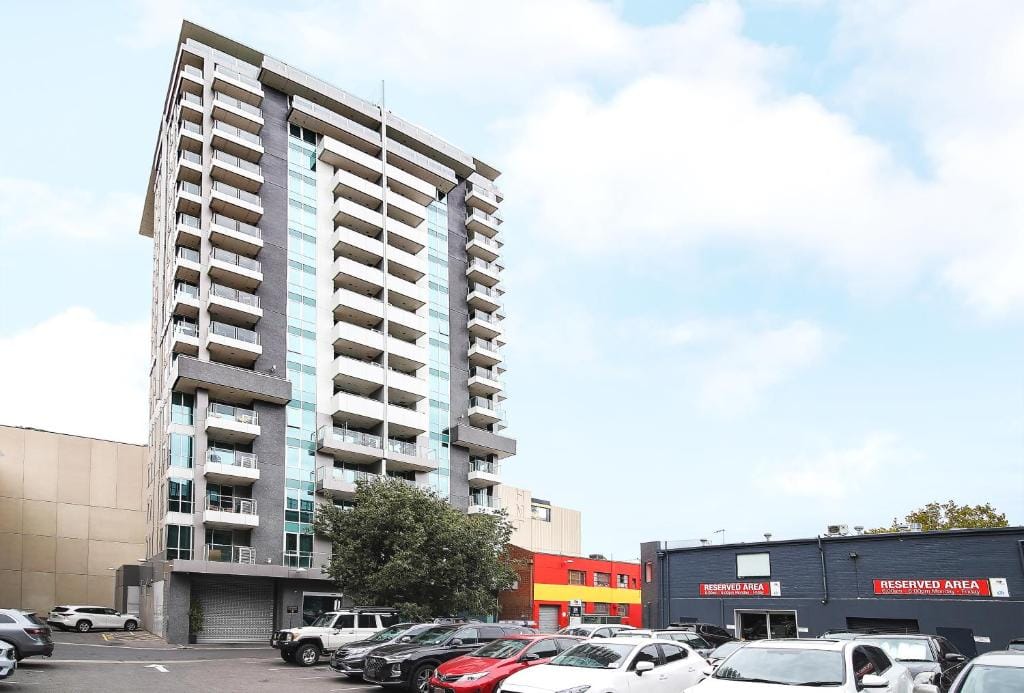 Amyra Residences at the Rowlands Apartments — 1