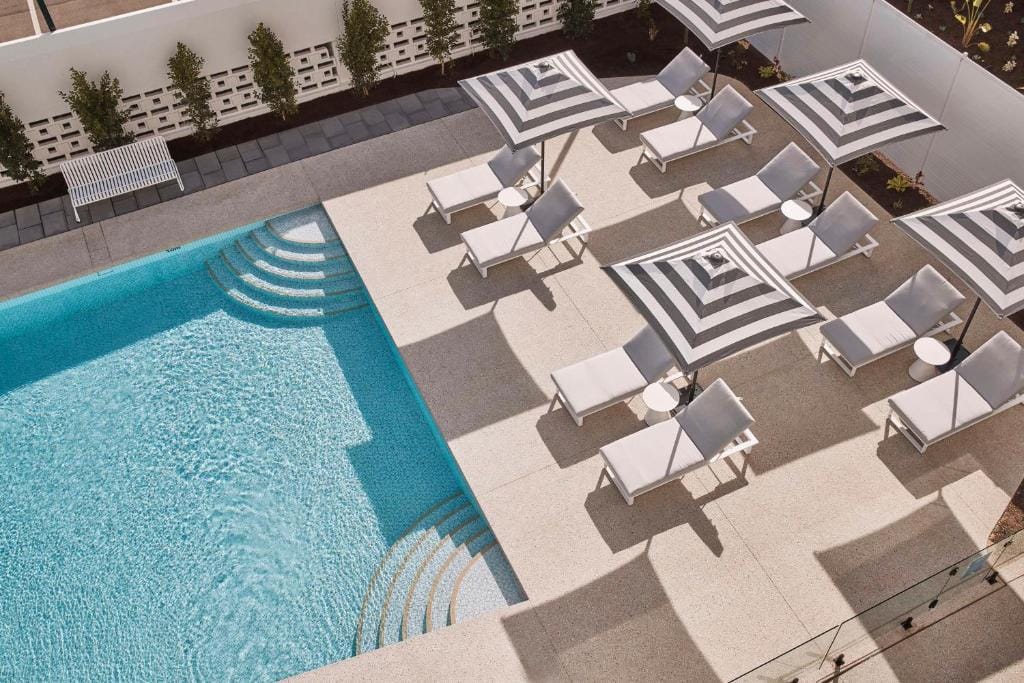 Hotel Alba Adelaide — 1