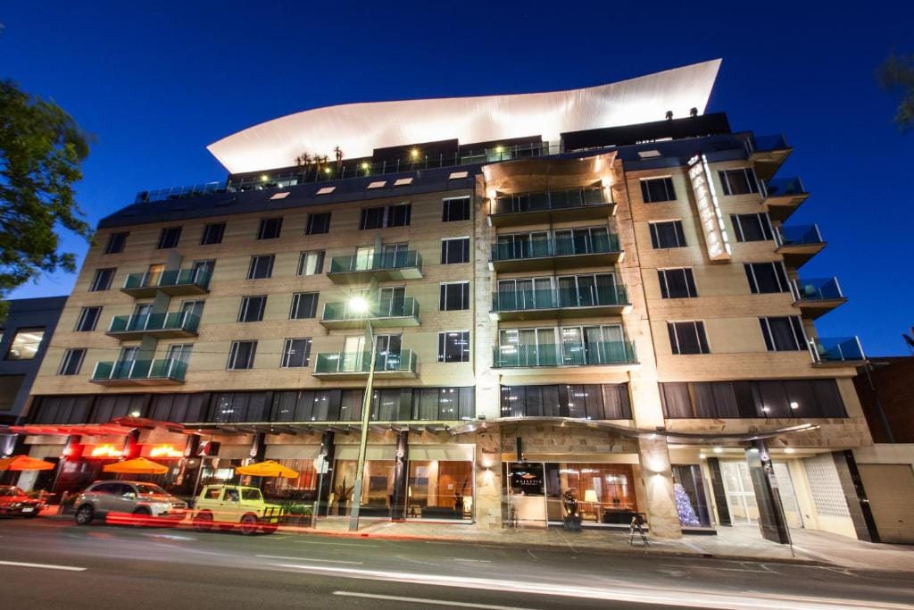 Majestic Roof Garden Hotel — 1