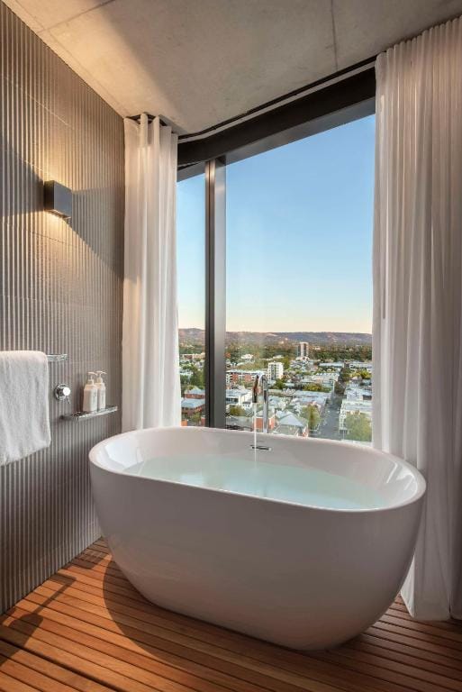 Vibe Hotel Adelaide — 2