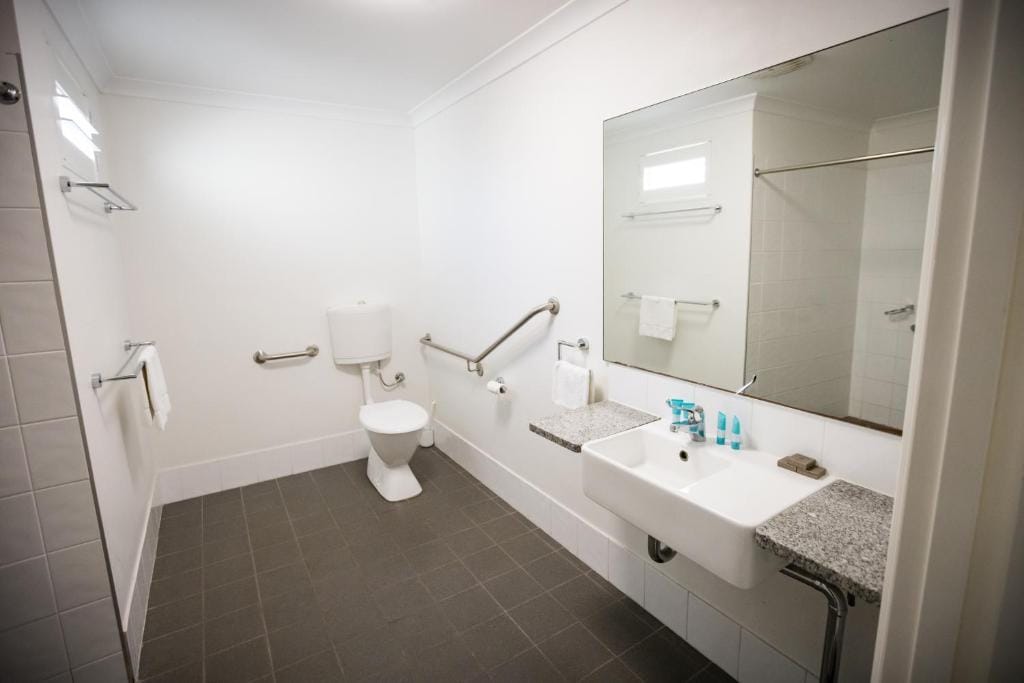 Albany Central Apartments — 3