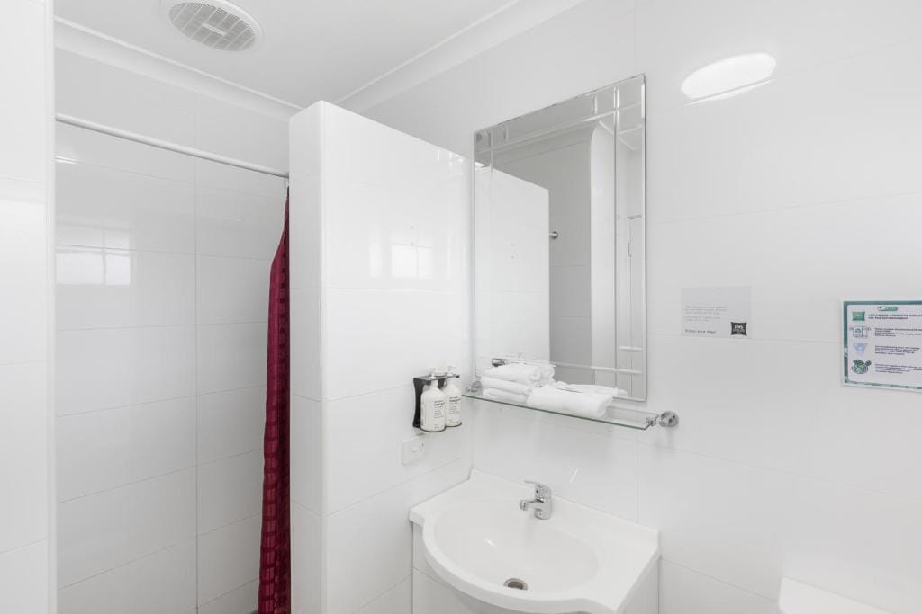 ibis Styles Albany — 3