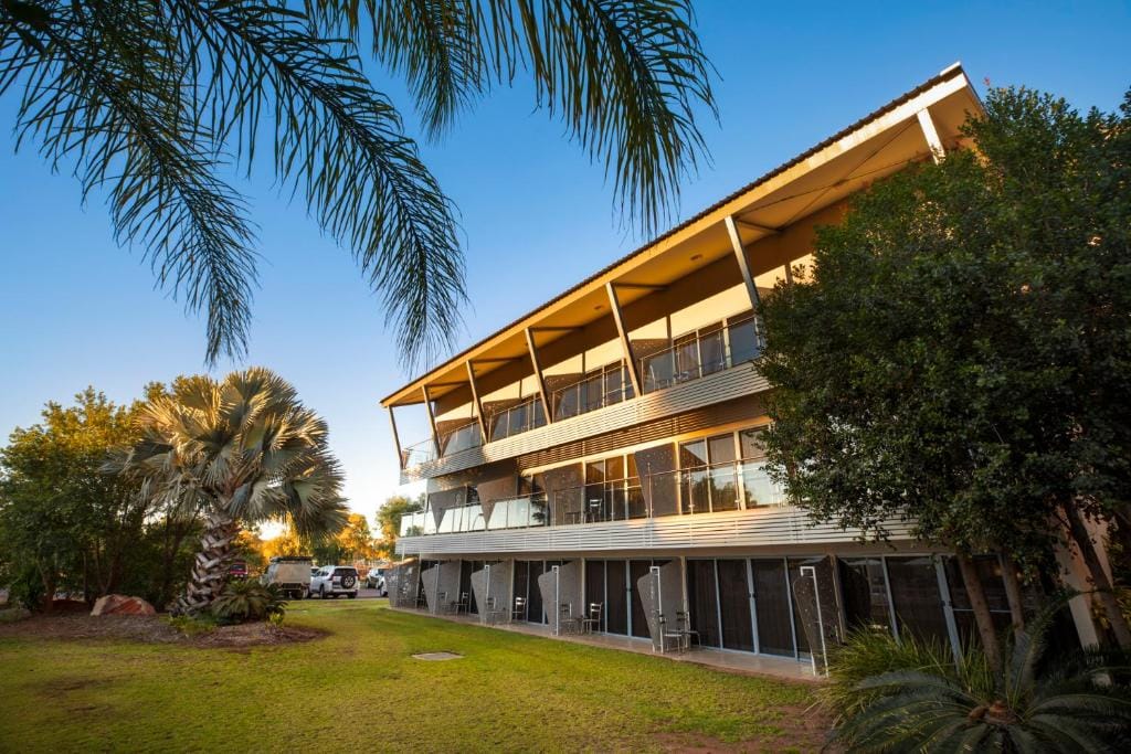 Crowne Plaza Alice Springs Lasseters by IHG — 3