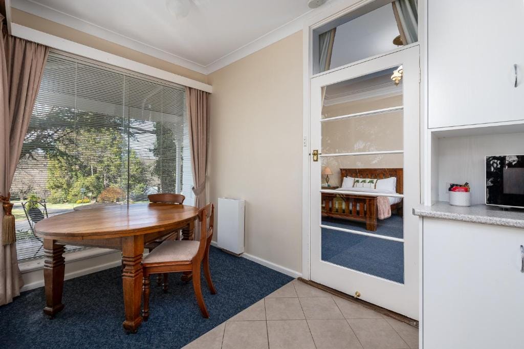 Moore Park Inn — 2