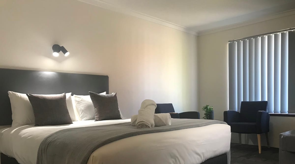 Hotel Clipper — 2