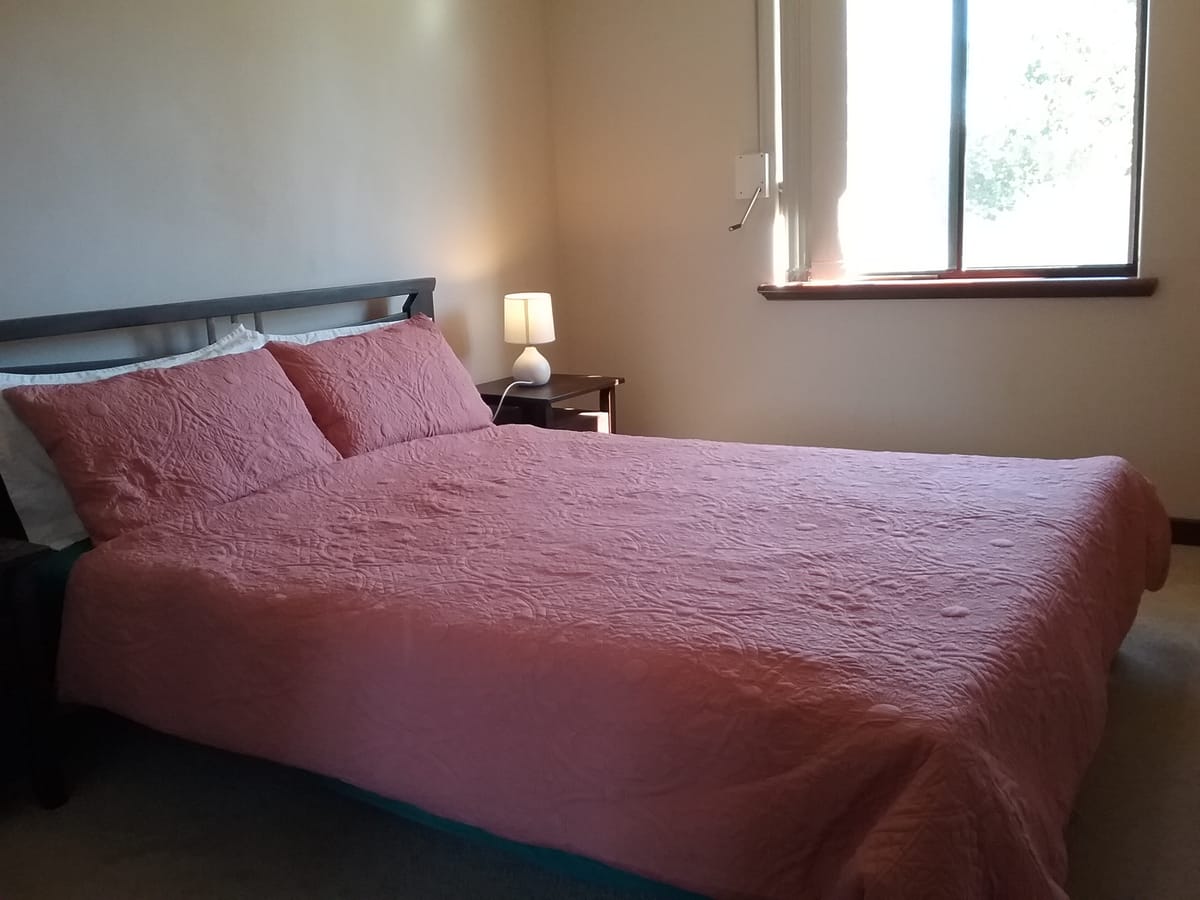 Maggie's Family Retreat (Pet Friendly) — 2