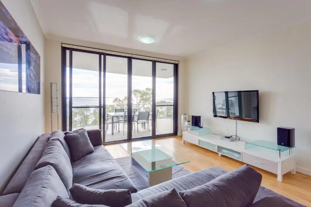 Nautilus Apartments — 2