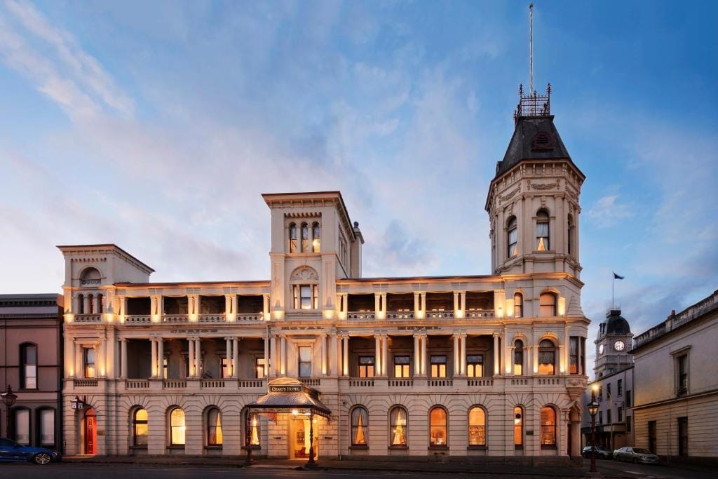Craig's Royal Hotel — 1
