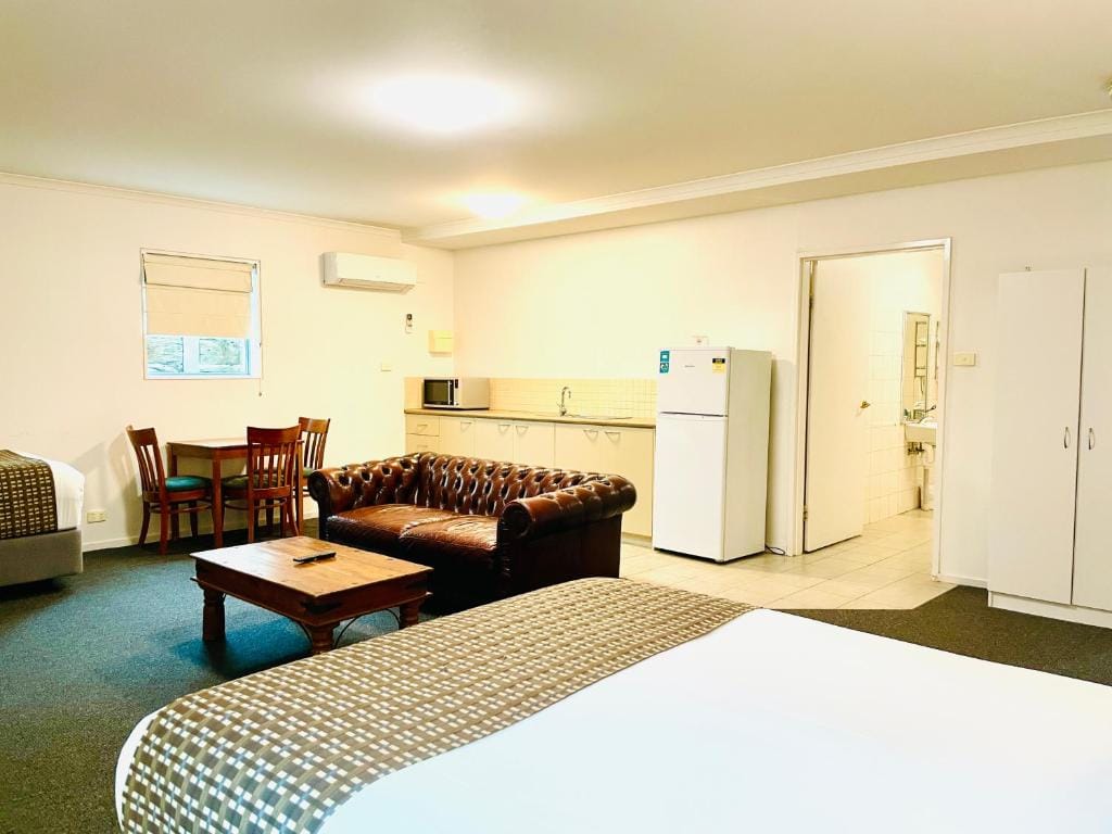 The Menzies Ballarat — 2