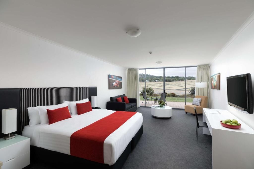 Rydges Mount Panorama Bathurst — 2