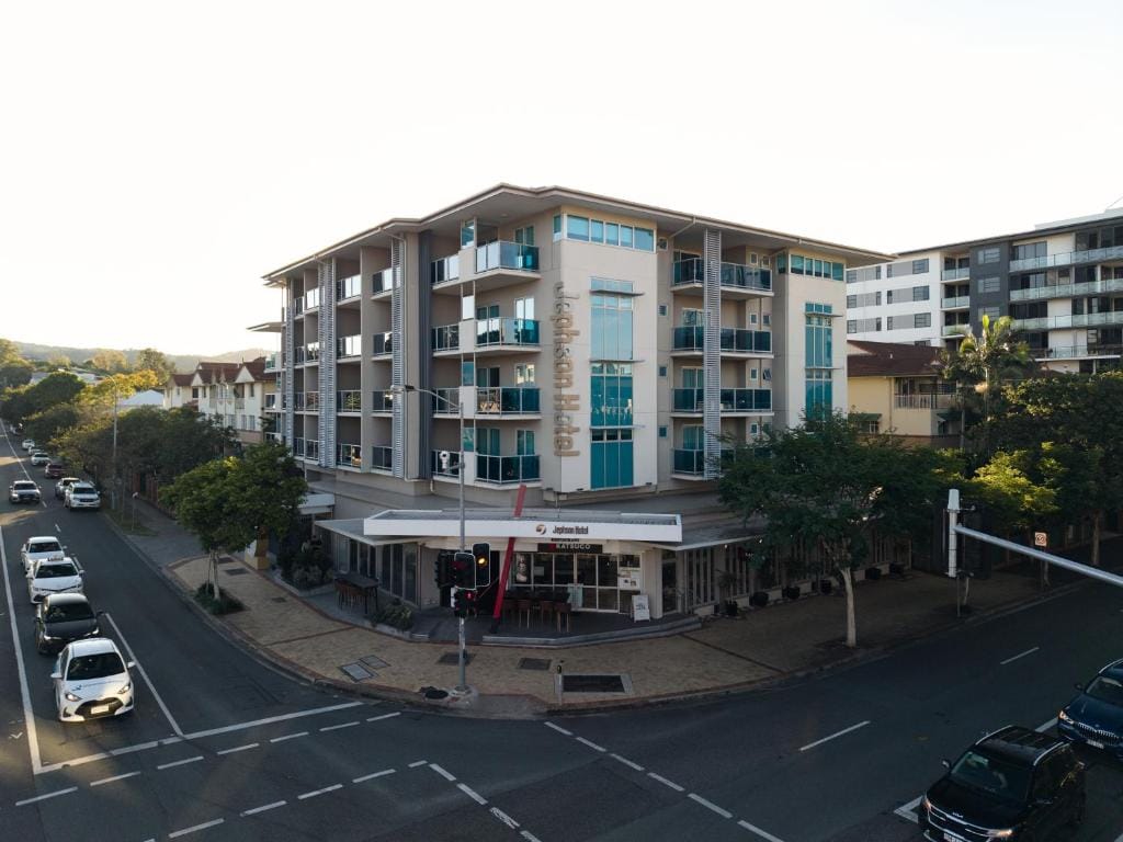 Jephson Hotel & Apartments