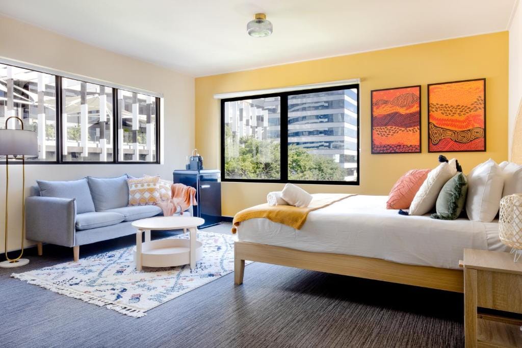 Roamer Brisbane — 1