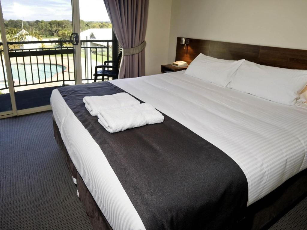 Mercure Bunbury Sanctuary Golf Resort — 1