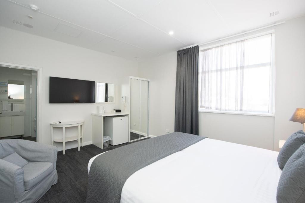 The Parade Hotel — 4