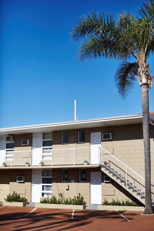 The Rose Hotel & Motel — 5
