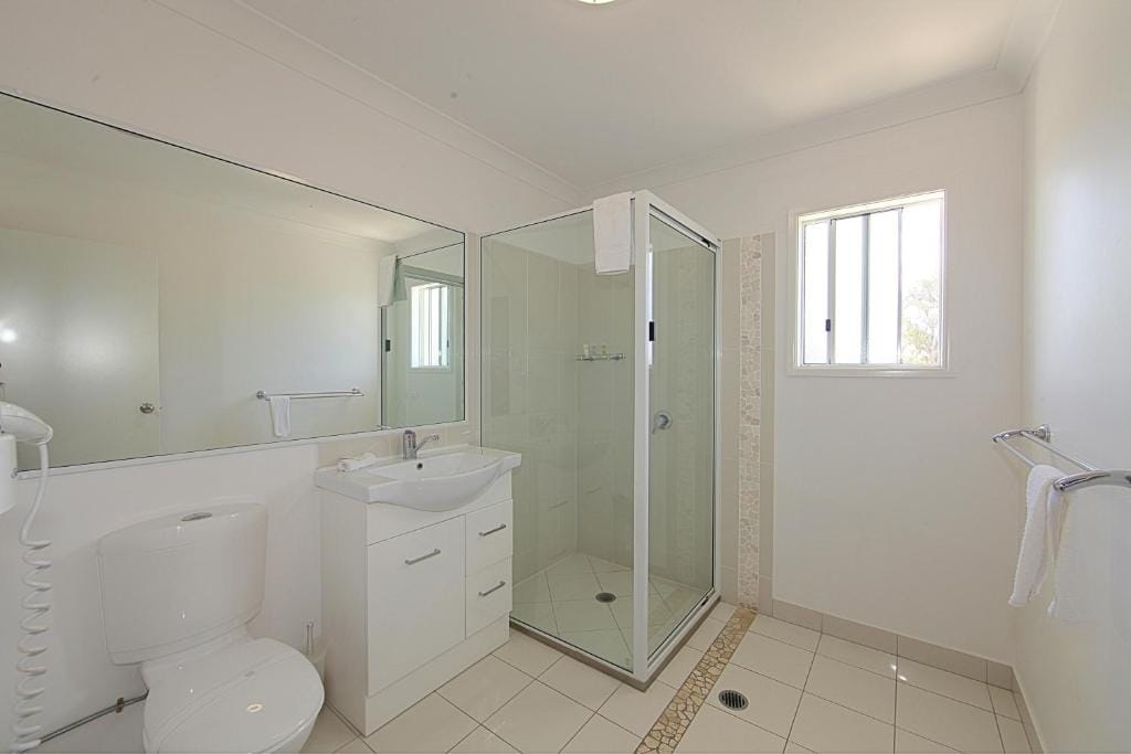 Alexandra Apartments — 3