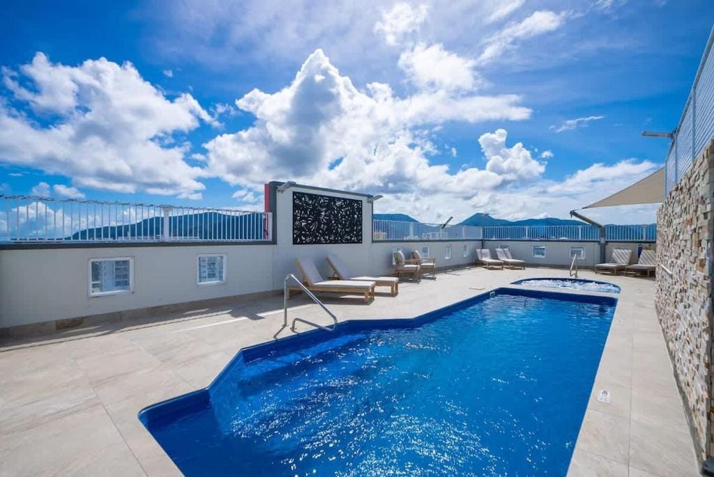 Cairns Central Getaway - A Sleek City Studio — 3