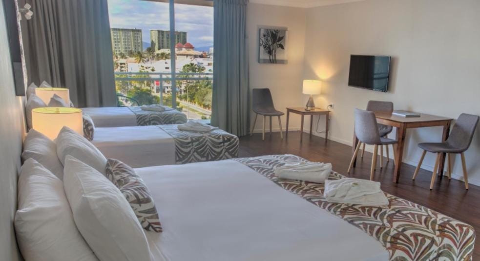 Cairns Plaza Hotel — 5