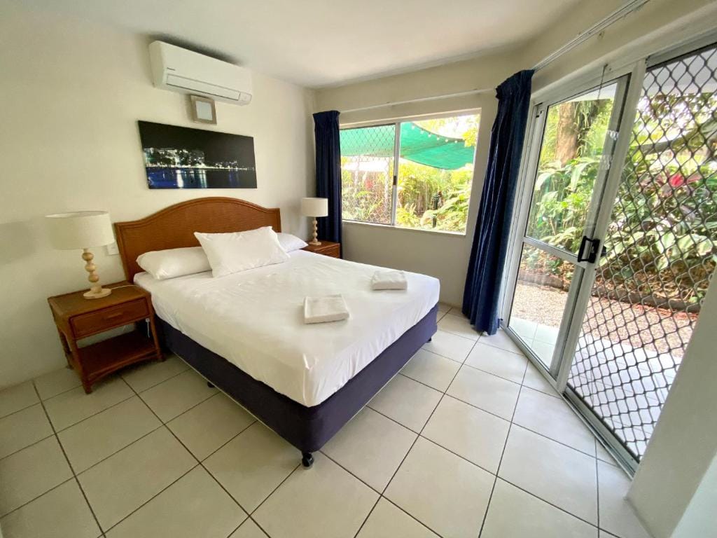 Reef Gateway Apartments — 2