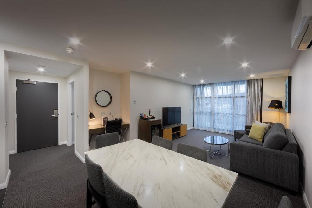 Avenue Hotel Canberra — 5