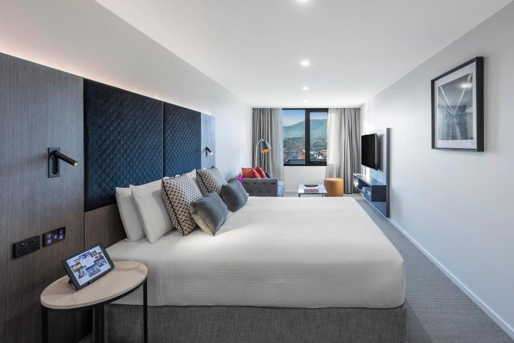 Deco Hotel Canberra — 2