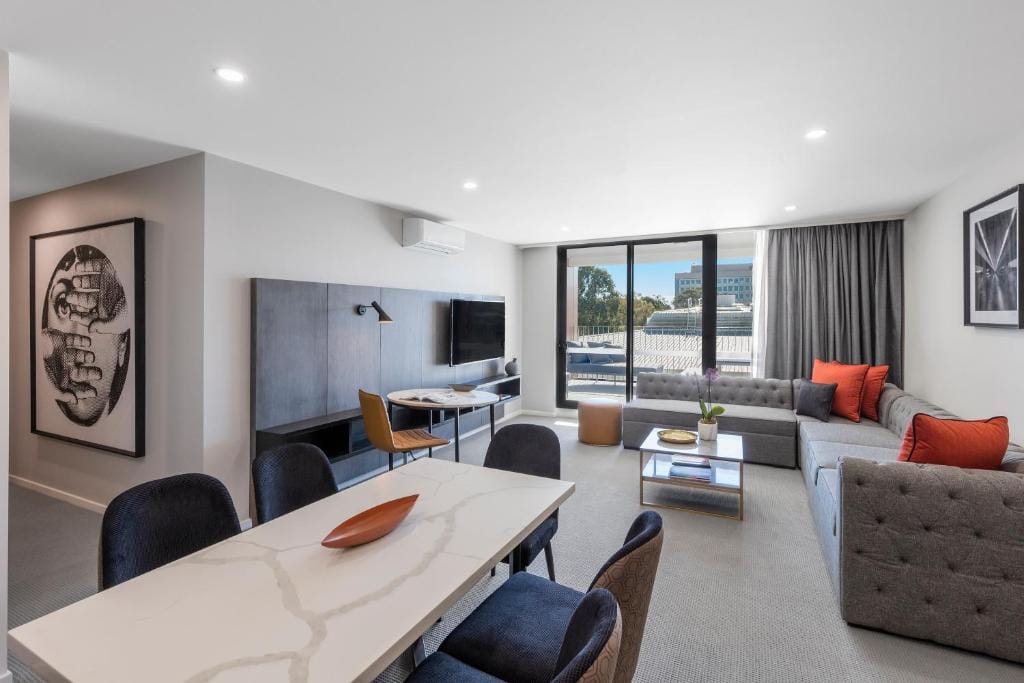 Deco Hotel Canberra — 5