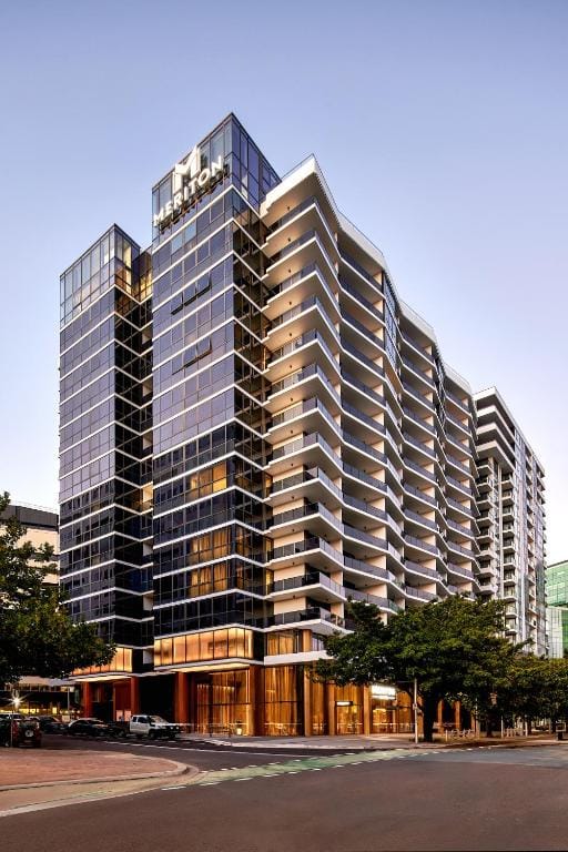 Meriton Suites Canberra — 1