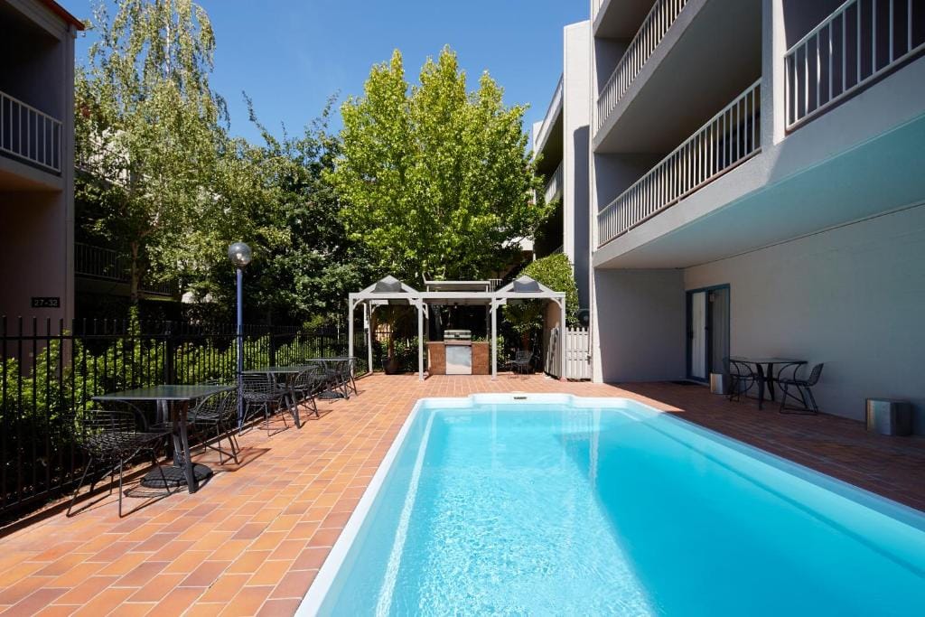Pinnacle Apartments — 4