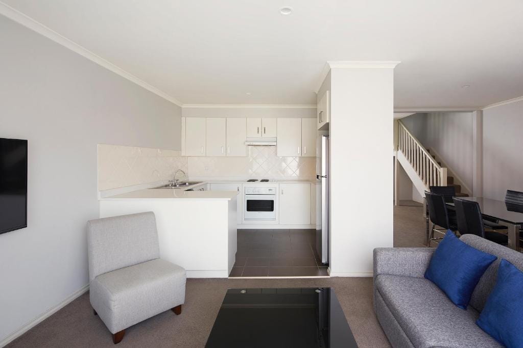 Pinnacle Apartments — 5