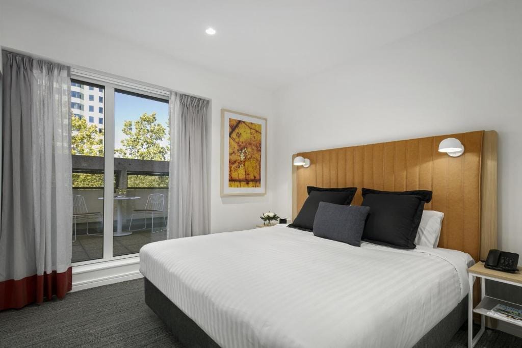 Quest Canberra City Walk — 2