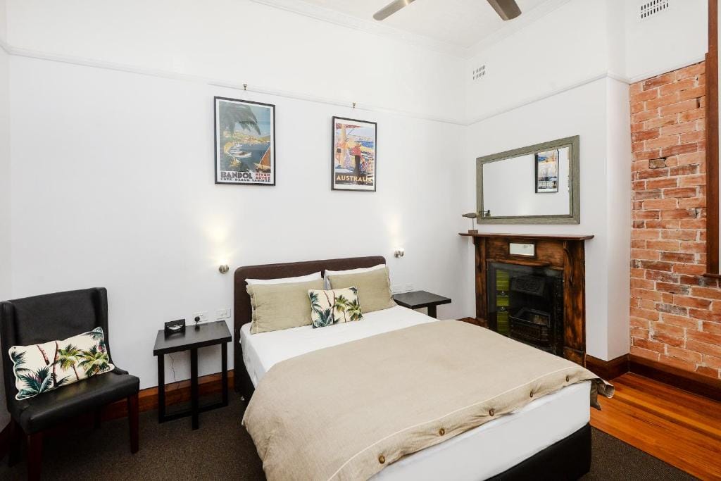 Pier Hotel Coffs Harbour — 2