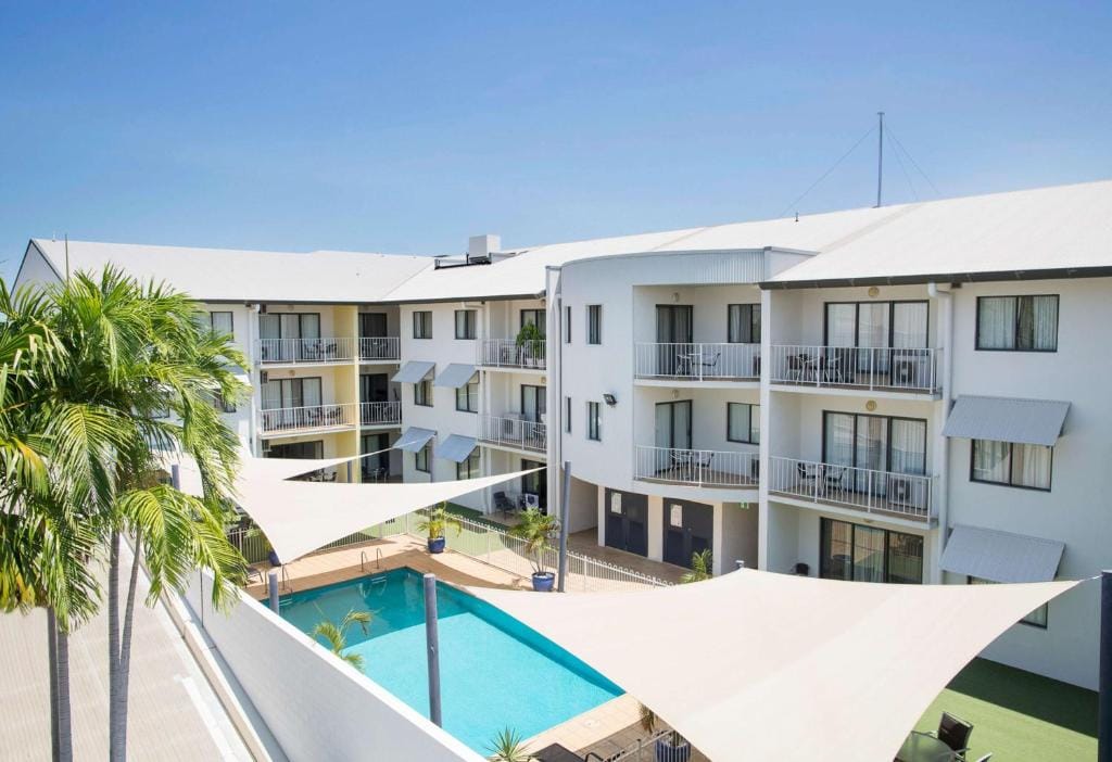 Metro Advance Apartments & Hotel — 1
