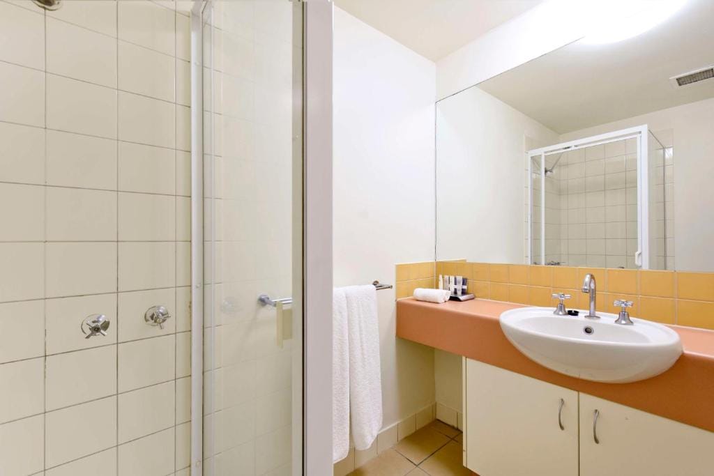 Metro Advance Apartments & Hotel — 3