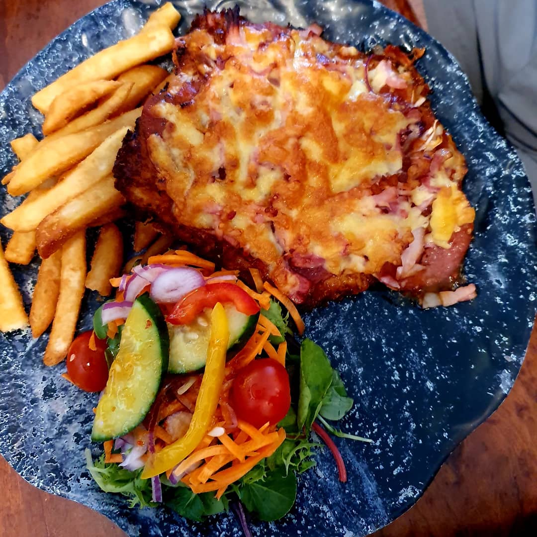 Chequers Hotel — 3
