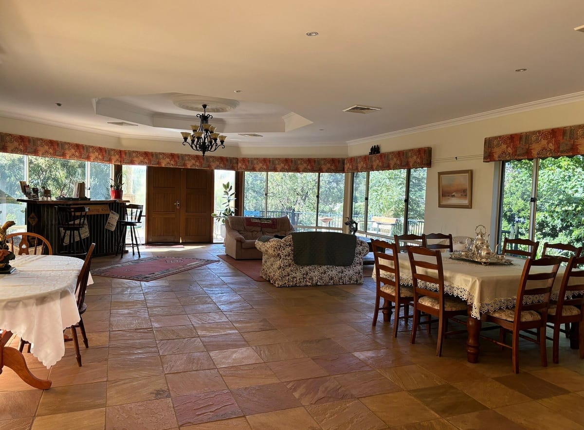 Lakeview Lodge — 1
