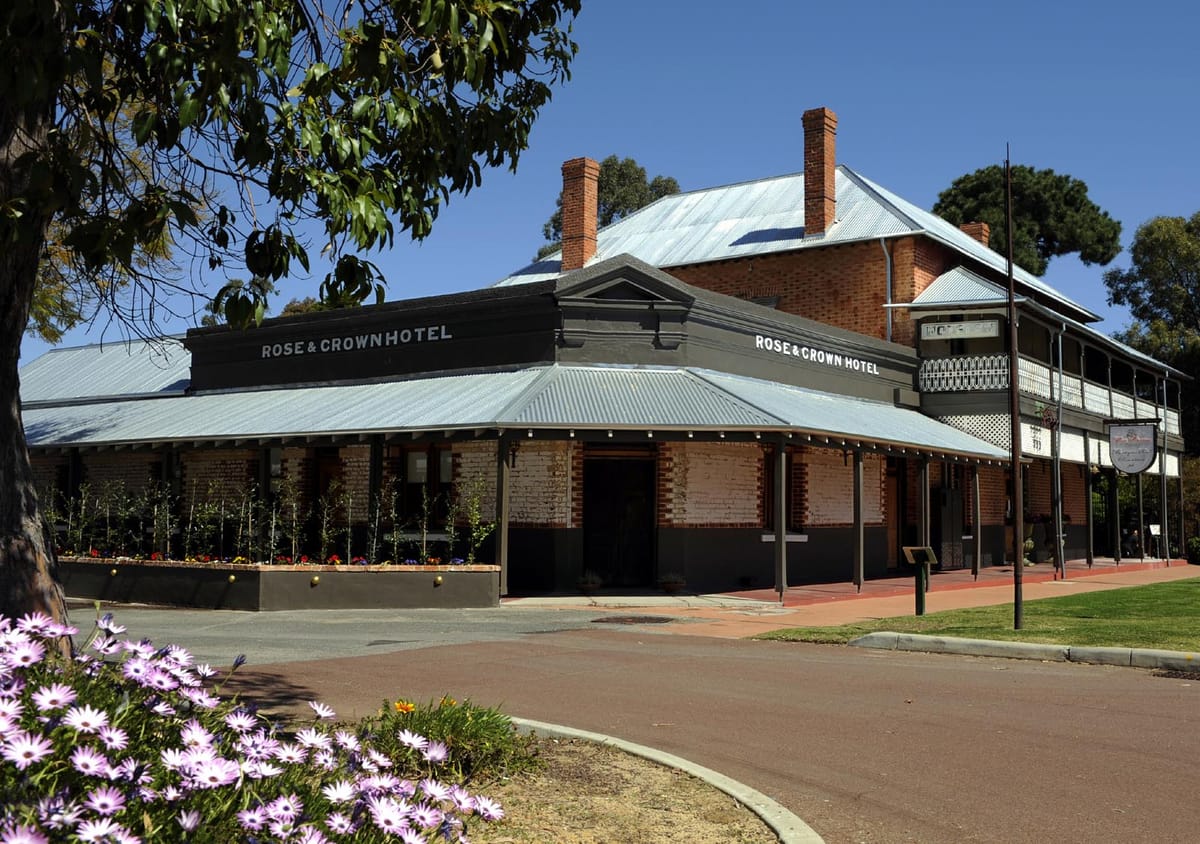 Rose & Crown Hotel — 4