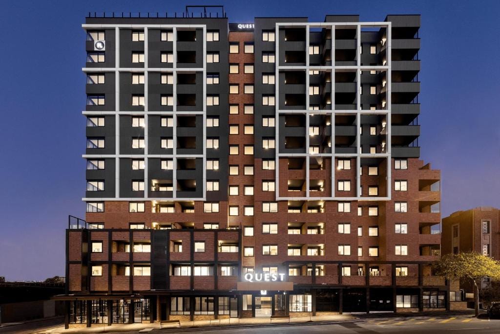 Quest Geelong Central — 1