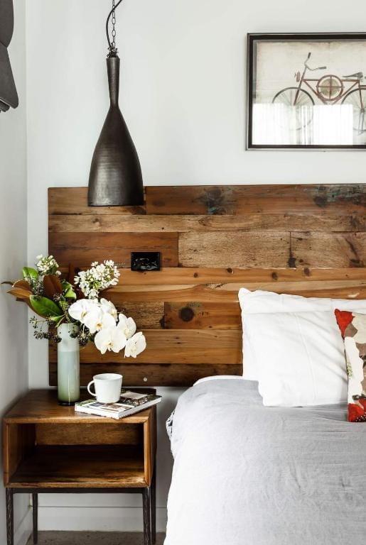 Timber Door Luxury Accommodation Geelong — 4