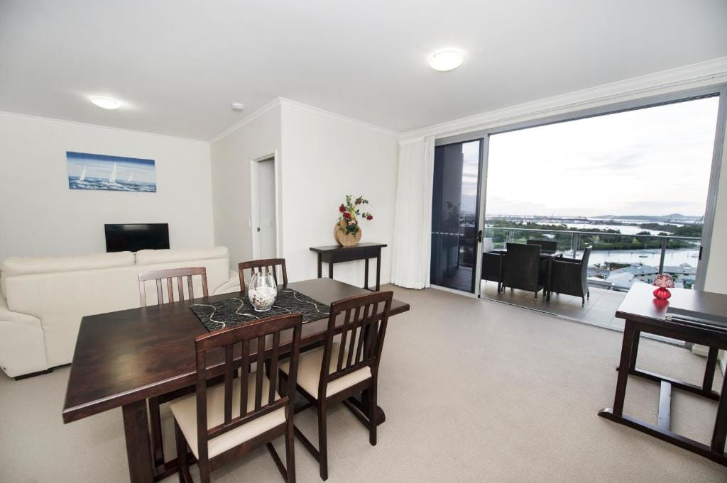 Curtis Central Apartments Official — 3