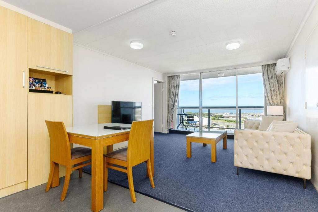 Highpoint International Hotel — 2