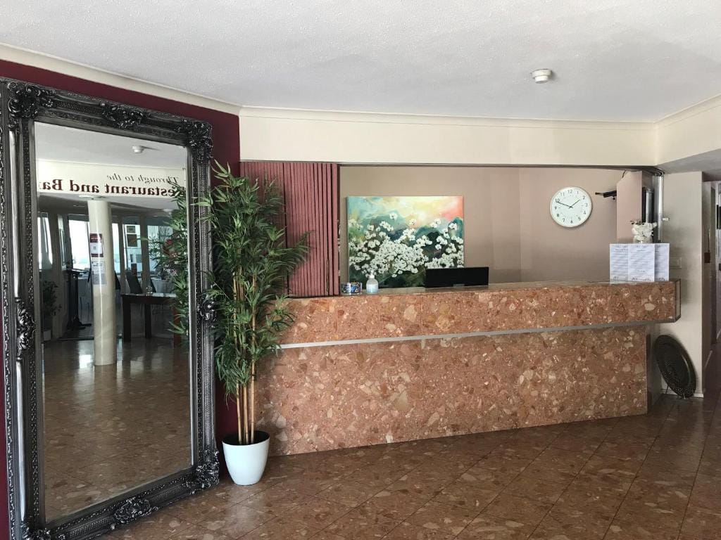 Highpoint International Hotel — 4