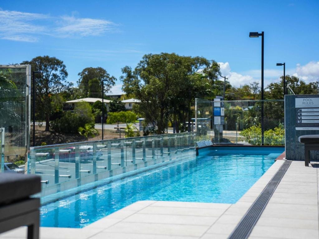Mantra Gladstone — 1