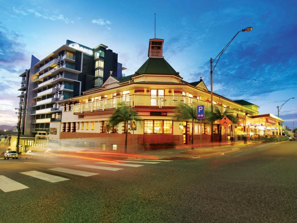 Oaks Gladstone Grand Hotel — 5