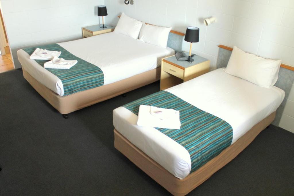 Rocky Glen Hotel Motel Gladstone — 2