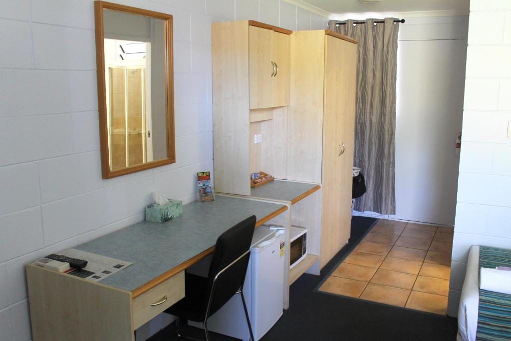 Rocky Glen Hotel Motel Gladstone — 3