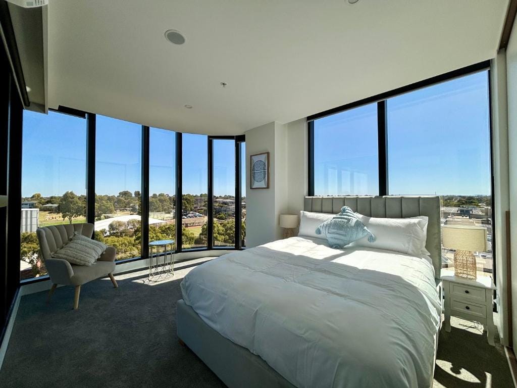 Skygarden Luxury Condo — 5