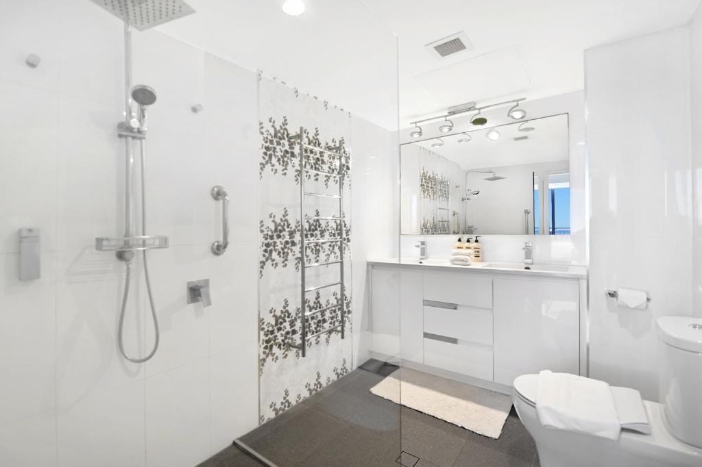 Albatross North Apartments — 5