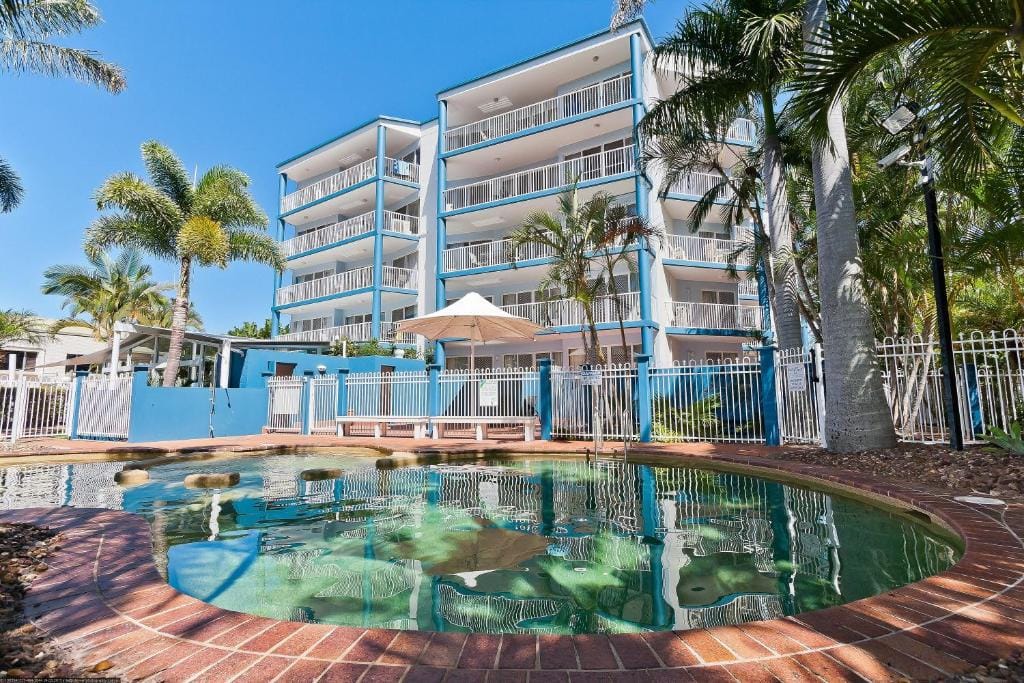 White Crest Apartments — 3
